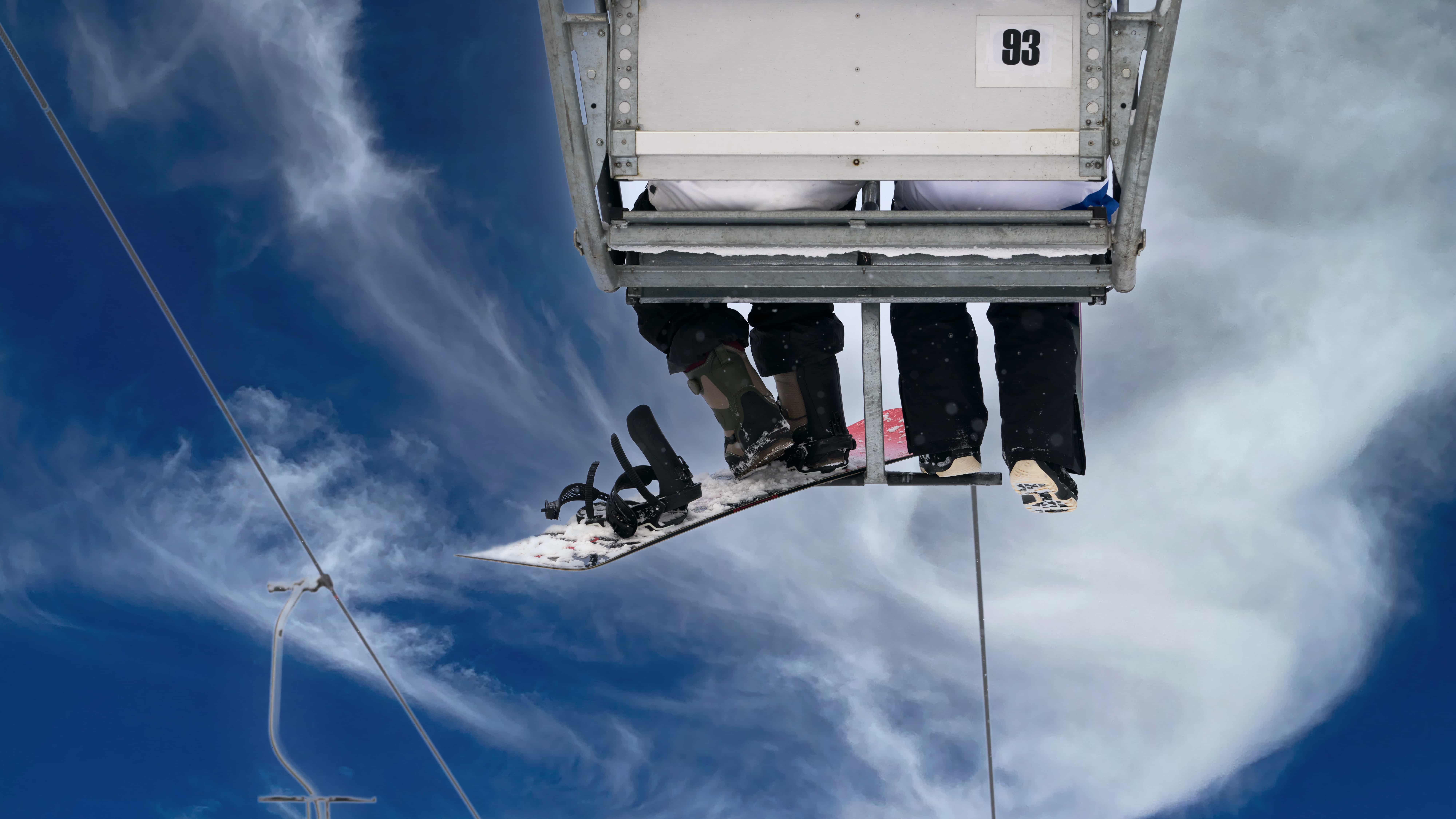 春季滑雪者在日本面臨的溫差變化健康警示